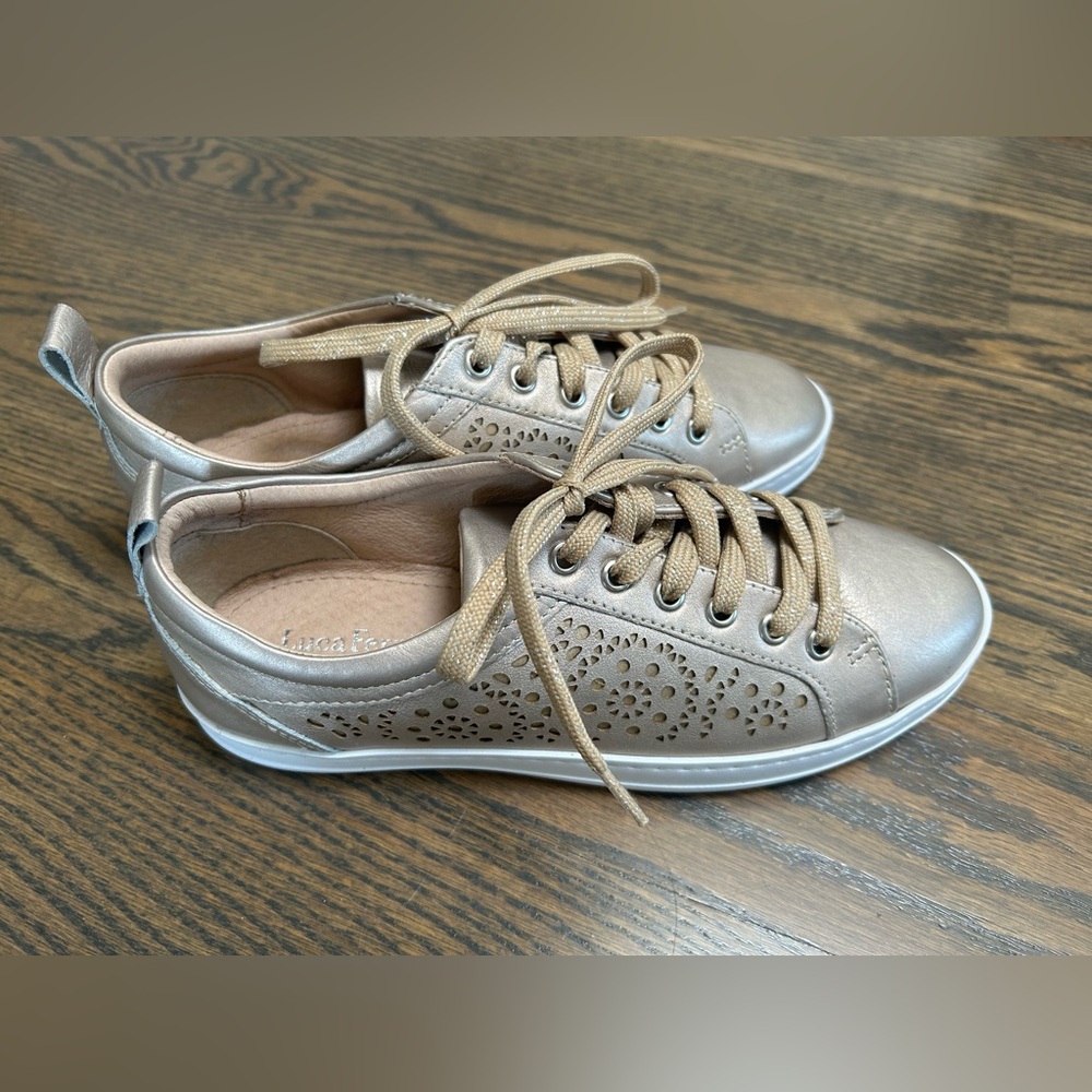 Luca Ferri Leather sneakers